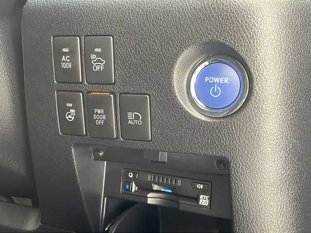 トヨタ アルファードハイブリット エグゼクティブ ラウンジ S 沖縄県 2019(令1)年 5.2万km ブラック 純正10.5型ナビ＋JBLサウンドシステム/　Blu-ray/CD/DVD/SD/USB/BT/フルセグ/パノラミックビューモニター/純正13.3型フリップダウンモニター/デジタルインナーミラー/ビルトインETC2.0 /純正ドライブレコーダー（DRT-H68A）/両側パワースライドドア　/パワーバックドア/トヨタセーフティセンス/ブラインドスポットモニター/リヤクロストラフィックオートブレーキ/インテリジェントクリアランスソナー/本革シート/1・2列目パワーシート/1・2列目シートエアコン・シートヒーター/ステアリングヒーター/純正17インチAW/スペアタイヤ（MOP）/純正フロアマット/プッシュスタート/スマートキ―/スペアキー/保証書・取扱説明書