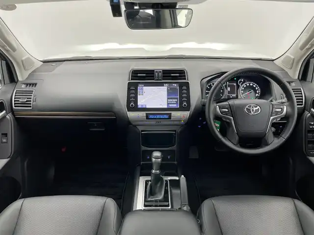 トヨタ ランドクルーザー プラド TX Lパッケージ マットブラED 愛知県 2023(令5)年 1.8万km ホワイトパールクリスタルシャイン 純正メーカー９型ナビ　フルセグＴＶ　Ｂｌｕｅｔｏｏｔｈ　トヨタセーフティーセンス　パノラミックビューモニター　黒革　パワーシート　シートエアコン　レーダークルコン　衝突軽減　ルーフレール　ＥＴＣ2.0　ＬＥＤオートライト　禁煙車