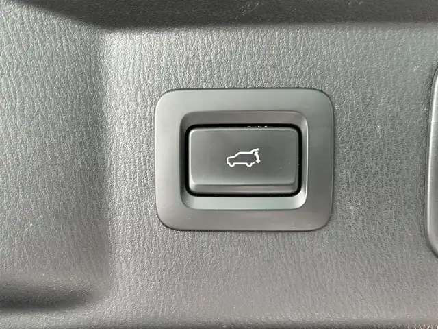 マツダ ＣＸ－８ XD エクスクルーシブモード 福岡県 2021(令3)年 8.9万km プラチナクォーツメタリック ワンオーナー/サンルーフ/純正ナビ（BT/フルセグ/TVキャンセラー）/BOSEプレミアムサウンドシステム/アラウンドビューモニター/バックカメラ/フロントカメラ/サイドカメラ/電動リアゲート/レーダークルーズコントロール/LEDヘッドライト/オートライト/レザーシート/DN席パワーシート/DN席エアシート/全席シートヒーター/ステアリングヒーター/純正19インチAW/ルーフレール/ルーフキャリア/アイドリングストップ/TCS/横滑り防止装置/コーナーセンサー/レーンキープアシスト/盗難防止装置/衝突軽減システム/オートホールド/スマートキー/ETC/保証書/取扱説明書