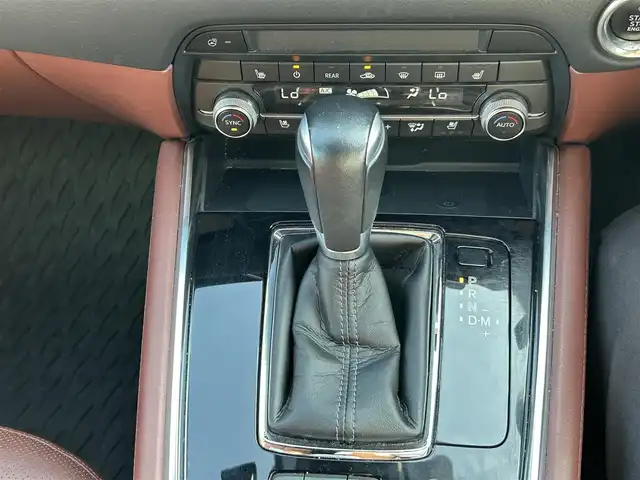 マツダ ＣＸ－８ XD エクスクルーシブモード 福岡県 2021(令3)年 8.9万km プラチナクォーツメタリック ワンオーナー/サンルーフ/純正ナビ（BT/フルセグ/TVキャンセラー）/BOSEプレミアムサウンドシステム/アラウンドビューモニター/バックカメラ/フロントカメラ/サイドカメラ/電動リアゲート/レーダークルーズコントロール/LEDヘッドライト/オートライト/レザーシート/DN席パワーシート/DN席エアシート/全席シートヒーター/ステアリングヒーター/純正19インチAW/ルーフレール/ルーフキャリア/アイドリングストップ/TCS/横滑り防止装置/コーナーセンサー/レーンキープアシスト/盗難防止装置/衝突軽減システム/オートホールド/スマートキー/ETC/保証書/取扱説明書