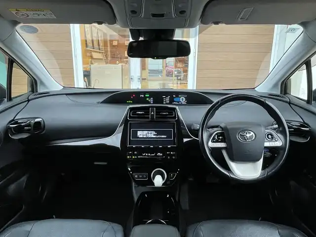トヨタ プリウス A プレミアム　ツーリングセレ 宮崎県 2018(平30)年 7.5万km グレーメタリック モデリスタエアロパーツ/トヨタセーフティセンス/本革シート/置くだけ充電/9インチメモリナビ/フルセグテレビ/クルーズコントロール/ETC/LEDライト