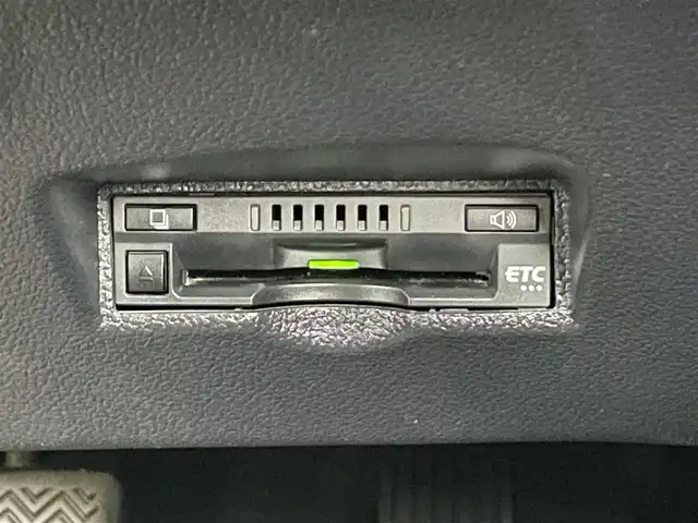 トヨタ プリウス A プレミアム　ツーリングセレ 宮崎県 2018(平30)年 7.5万km グレーメタリック モデリスタエアロパーツ/トヨタセーフティセンス/本革シート/置くだけ充電/9インチメモリナビ/フルセグテレビ/クルーズコントロール/ETC/LEDライト