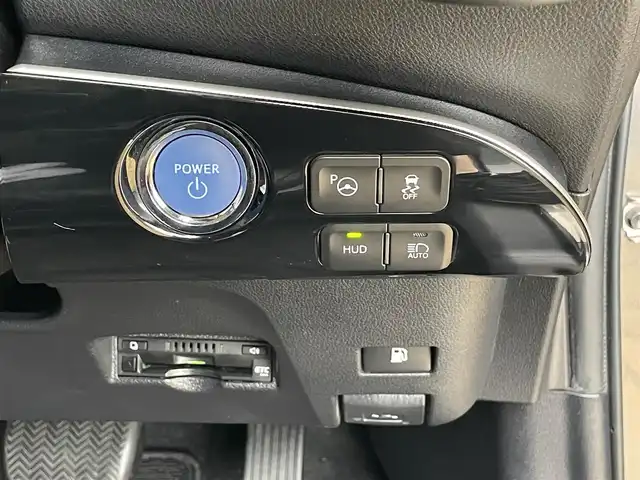 トヨタ プリウス A プレミアム　ツーリングセレ 宮崎県 2018(平30)年 7.5万km グレーメタリック モデリスタエアロパーツ/トヨタセーフティセンス/本革シート/置くだけ充電/9インチメモリナビ/フルセグテレビ/クルーズコントロール/ETC/LEDライト