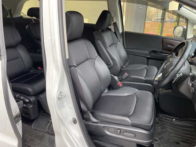 ホンダ オデッセイ アブソルート 愛知県 2021(令3)年 3.8万km プラチナホワイトパール 純正10.5型ナビ/全方位カメラ/両側パワースライドドア/レーダークルーズコントロール/バックカメラ/パワーシート/コーナーセンサー/純正アルミホイール/ETC2.0/LEDヘッドライト/パドルシフト/オートマチックハイビーム/ドライブレコーダー/ステアリングスイッチ/スマートキー/プッシュスタート