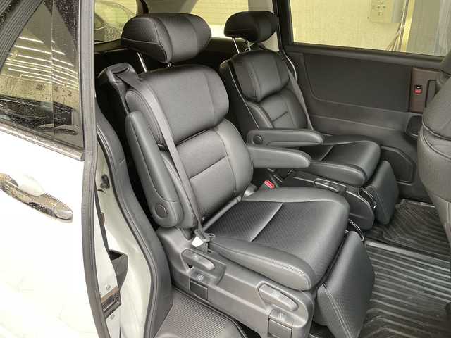 ホンダ オデッセイ アブソルート 愛知県 2021(令3)年 3.8万km プラチナホワイトパール 純正10.5型ナビ/全方位カメラ/両側パワースライドドア/レーダークルーズコントロール/バックカメラ/パワーシート/コーナーセンサー/純正アルミホイール/ETC2.0/LEDヘッドライト/パドルシフト/オートマチックハイビーム/ドライブレコーダー/ステアリングスイッチ/スマートキー/プッシュスタート