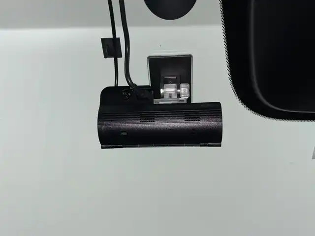 ホンダ ステップワゴン スパーダ eHEV 埼玉県 2023(令5)年 2.2万km クリスタルブラックパール 純正ナビ（Bluetooth/CD/DVD/AM/FM）/フルセグTV/バックカメラ/レーダークルーズコントロール/ブラインドスポットモニター/横滑り防止装置/レーンキープアシスト/盗難防止装置/衝突軽減システム/LEDヘッドライト/パドルシフト/両側パワースライドドア/ETC/ドライブレコーダー/スマートキー