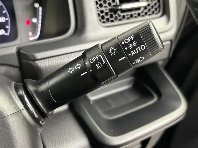 ホンダ ステップワゴン スパーダ eHEV 埼玉県 2023(令5)年 2.2万km クリスタルブラックパール 純正ナビ（Bluetooth/CD/DVD/AM/FM）/フルセグTV/バックカメラ/レーダークルーズコントロール/ブラインドスポットモニター/横滑り防止装置/レーンキープアシスト/盗難防止装置/衝突軽減システム/LEDヘッドライト/パドルシフト/両側パワースライドドア/ETC/ドライブレコーダー/スマートキー