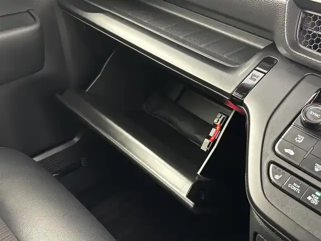 ホンダ ステップワゴン スパーダ eHEV 埼玉県 2023(令5)年 2.2万km クリスタルブラックパール 純正ナビ（Bluetooth/CD/DVD/AM/FM）/フルセグTV/バックカメラ/レーダークルーズコントロール/ブラインドスポットモニター/横滑り防止装置/レーンキープアシスト/盗難防止装置/衝突軽減システム/LEDヘッドライト/パドルシフト/両側パワースライドドア/ETC/ドライブレコーダー/スマートキー