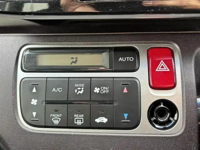 ホンダ Ｎ ＯＮＥ プレミアム ツアラー 福岡県 2014(平26)年 7.4万km ミラノレッド Gathersナビ（BT/フルセグ/DISC/AM/FM）/Bカメラ/クルーズコントロール/LED/オートライト/純正15インチAW/パドルシフト/ステアリングスイッチ/CTBA/横滑り防止装置/盗難防止装置/前方ドライブレコーダー/スマートキー/ETC/保証書