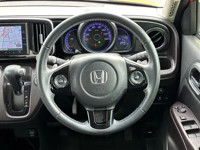 ホンダ Ｎ ＯＮＥ プレミアム ツアラー 福岡県 2014(平26)年 7.4万km ミラノレッド Gathersナビ（BT/フルセグ/DISC/AM/FM）/Bカメラ/クルーズコントロール/LED/オートライト/純正15インチAW/パドルシフト/ステアリングスイッチ/CTBA/横滑り防止装置/盗難防止装置/前方ドライブレコーダー/スマートキー/ETC/保証書