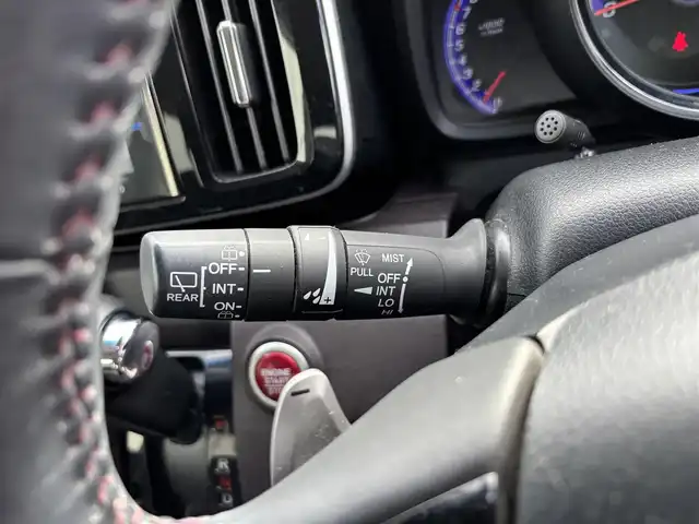 ホンダ Ｎ ＯＮＥ プレミアム ツアラー 福岡県 2014(平26)年 7.4万km ミラノレッド Gathersナビ（BT/フルセグ/DISC/AM/FM）/Bカメラ/クルーズコントロール/LED/オートライト/純正15インチAW/パドルシフト/ステアリングスイッチ/CTBA/横滑り防止装置/盗難防止装置/前方ドライブレコーダー/スマートキー/ETC/保証書