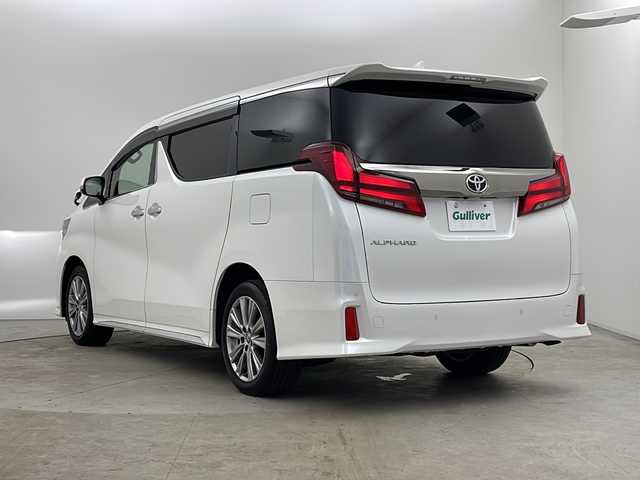 トヨタ アルファード S タイプゴールドⅢ 秋田県 2022(令4)年 3万km ホワイトパールクリスタルシャイン 4WD/ワンオーナー/純正ディスプレイオーディオ/バックカメラ/フリップダウンモニター/デジタルインナーミラー/ドライブレコーダー/ビルトインETC/トヨタセーフティセンス/プリクラッシュセーフティ/レーンキープアシスト/レーダークルコン/前後コーナーセンサー/オートハイビーム/アイドリングストップ/横滑り防止装置/両側パワースライドドア/パワーバックドア/電動パーキングブレーキ/オートブレーキホールド/三眼LEDライト/フォグランプ/ウインカーミラー/本革巻きステアリング/ステアリングリモコン/保証書・取説