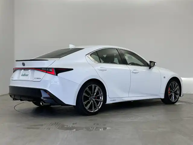 レクサス ＩＳ 300h Fスポーツ 埼玉県 2022(令4)年 2.3万km ホワイトノーヴァガラスフレーク サンルーフ　純正１０．３インチナビ　パノラミックビューモニター　白レザー　ＢＳＭ　メモリシート　シートヒーター　ベンチレーション　レーダークルーズコントロール　ステアリングヒーター　三眼ＬＥＤ　ＴＶ