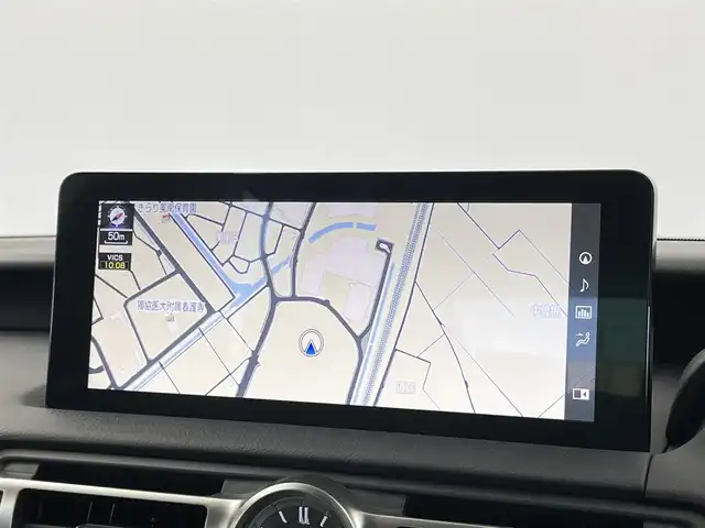レクサス ＩＳ 300h Fスポーツ 埼玉県 2022(令4)年 2.3万km ホワイトノーヴァガラスフレーク サンルーフ　純正１０．３インチナビ　パノラミックビューモニター　白レザー　ＢＳＭ　メモリシート　シートヒーター　ベンチレーション　レーダークルーズコントロール　ステアリングヒーター　三眼ＬＥＤ　ＴＶ