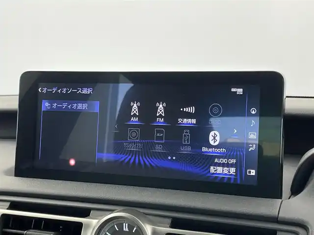 レクサス ＩＳ 300h Fスポーツ 埼玉県 2022(令4)年 2.3万km ホワイトノーヴァガラスフレーク サンルーフ　純正１０．３インチナビ　パノラミックビューモニター　白レザー　ＢＳＭ　メモリシート　シートヒーター　ベンチレーション　レーダークルーズコントロール　ステアリングヒーター　三眼ＬＥＤ　ＴＶ