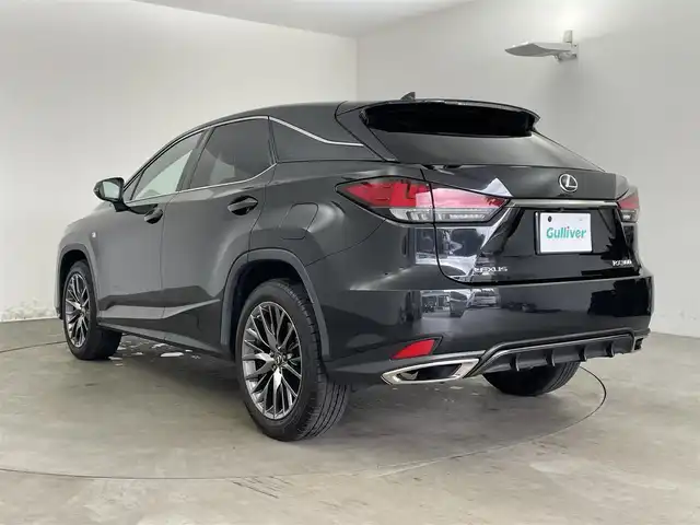 レクサス ＲＸ 300 Fスポーツ 兵庫県 2019(令1)年 4.5万km グラファイトブラックガラスフレーク ・12.3インチナビ/CD/DVD/Blu-ray /Bluetooth/USB/TV/Miracast/・パノラミックビューモニター/・ビルトインETC2.0/・AC100V電源/・Lexus Safety System +/・プリクラッシュセーフティ/・レーントレーシングアシスト/・オートマチックハイビーム/・アダプティブハイビームシステム/・レーダークルーズコントロール（全車速追従機能付）/・ロードサインアシスト/・先行車発進告知機能/・ブラインドスポットモニター/・パーキングサポートブレーキ/・パーキングサポートアラート/・クリアランスソナー/・3眼LEDヘッドライト/・ヘッドアップディスプレイ/・パワーバックドア/・本革シート/・前席パワーシート/・前席シートヒーター/・前席ベンチレーション/・ステアリングヒーター/・パドルシフト/・スマートキー/・純正20インチアルミホイール/・nanoe/・フロアマット