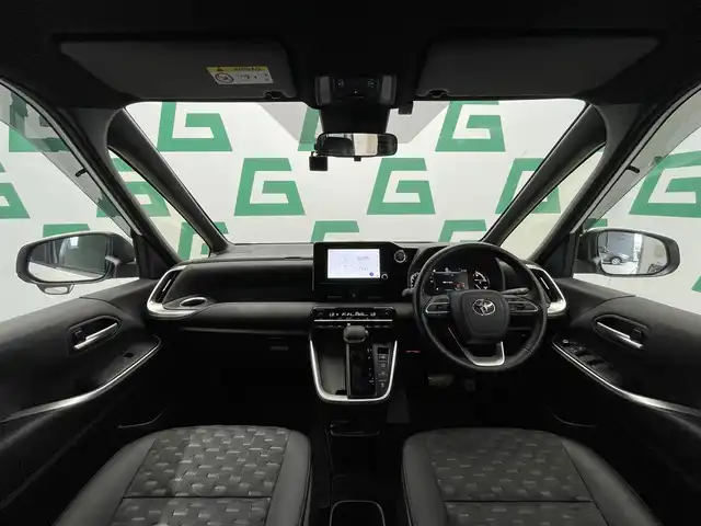 トヨタ ヴォクシー S－Z 鹿児島県 2022(令4)年 1.4万km ホワイトパールクリスタルシャイン 純正ディスプレイオーディオ/BT/AppleCarPlay/AndroidAuto/バックカメラ/プロジェクター式LEDヘッドランプ/トヨタセーフティセンス/パーキングサポートブレーキ/コーナーセンサー/両側パワースライドドア/電動パーキングブレーキ/オートブレーキホールド/ハーフレザーシート/前席シートヒーター/ETC/純正17インチアルミホイール/フロアマット/ドアバイザー