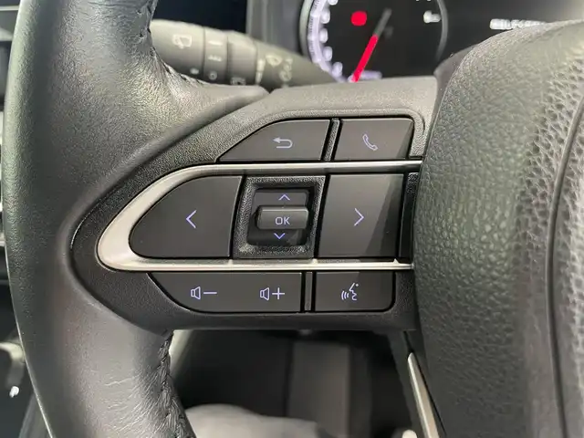 トヨタ ヴォクシー S－Z 鹿児島県 2022(令4)年 1.4万km ホワイトパールクリスタルシャイン 純正ディスプレイオーディオ/BT/AppleCarPlay/AndroidAuto/バックカメラ/プロジェクター式LEDヘッドランプ/トヨタセーフティセンス/パーキングサポートブレーキ/コーナーセンサー/両側パワースライドドア/電動パーキングブレーキ/オートブレーキホールド/ハーフレザーシート/前席シートヒーター/ETC/純正17インチアルミホイール/フロアマット/ドアバイザー