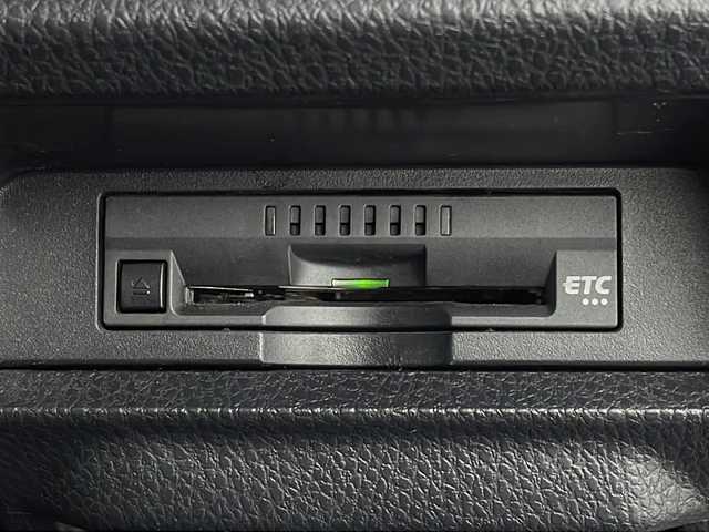 トヨタ ヴォクシー ZS 新潟県 2017(平29)年 8.9万km ホワイトパールクリスタルシャイン ナビ/（CD/DVD/SD/Bluetooth/HDMI/USB/フルセグテレビ）/バックカメラ/革調シートカバー/ハンドルカバー/ステアリングスイッチ/両側パワースライドドア/プッシュスタート/スマートキー/クルーズコントロール/オートライト/LEDライト/モデリスタエアロ/取扱説明書/保証書