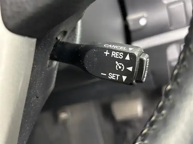 トヨタ ヴォクシー ZS 煌Ⅱ 埼玉県 2020(令2)年 2.8万km ホワイトパールクリスタルシャイン 10型ALPINEナビ/（AM/FM/CD/DVD/BT/フルTV/HDMI）/12。8型フリップモニター/バックカメラ/トヨタセーフティーセンス/・プリクラッシュセーフティ/・レーンディパーチャーアラート/・オートハイビーム/・ロードサインアシスト/両側パワースライドドア/社外前後ドラレコ/ビルトインETC/LEDライト/純正アルミホイール/スペア1本
