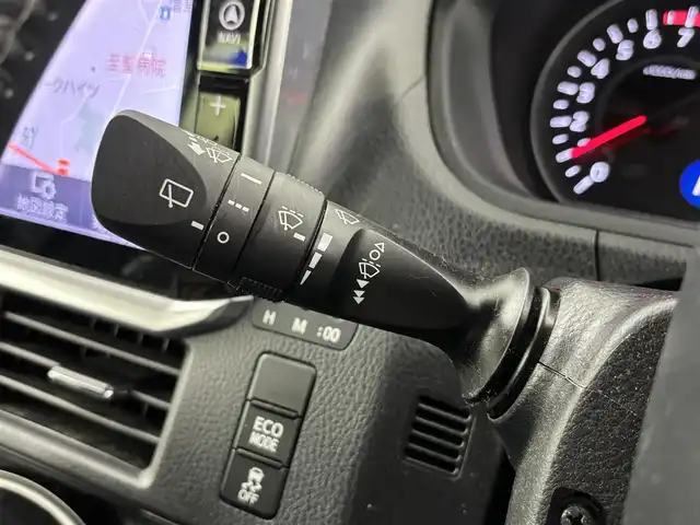 トヨタ ヴォクシー ZS 煌Ⅱ 埼玉県 2020(令2)年 2.8万km ホワイトパールクリスタルシャイン 10型ALPINEナビ/（AM/FM/CD/DVD/BT/フルTV/HDMI）/12。8型フリップモニター/バックカメラ/トヨタセーフティーセンス/・プリクラッシュセーフティ/・レーンディパーチャーアラート/・オートハイビーム/・ロードサインアシスト/両側パワースライドドア/社外前後ドラレコ/ビルトインETC/LEDライト/純正アルミホイール/スペア1本