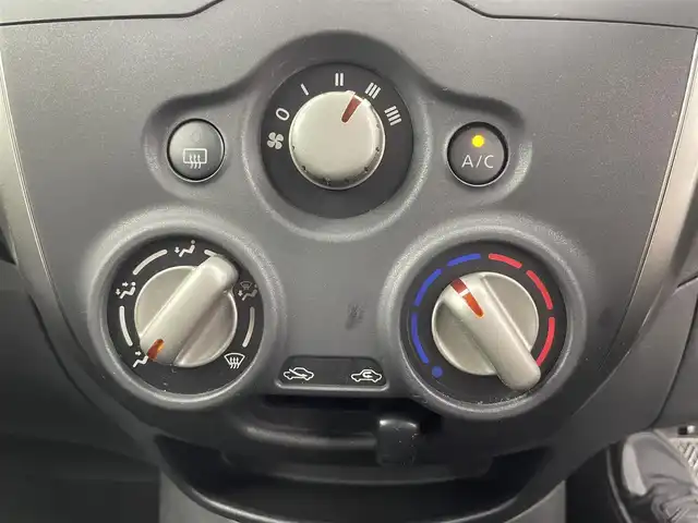 日産 ノート X 富山県 2015(平27)年 5.7万km 黒 純正ナビ/ワンセグTV/バックカメラ/衝突軽減ブレーキ/横滑り防止装置/ABS/ETC/社外AW付サマータイヤ車載/前方ドライブレコーダー/鉄チンホイール/ハロゲンヘッドライト/スマートキー/スペアキー1本/プッシュスタート/取扱説明書/保証書