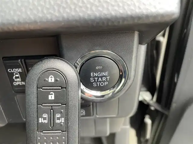 トヨタ ルーミー カスタムG－T 福岡県 2019(令1)年 4.2万km ブラックマイカメタリック アルパイン９型ナビ（Ｘ９ＮＸ２）／ウーファー（ＳＷＥ－１５００）/両側パワースライドドア　/Ｄ／Ｎ席シートヒーター　/クルーズコントロール　/ＬＤＡ／ＴＲＣ／衝突軽減ブレーキ　/ステアリングスイッチ　/電格ミラー/アイドリングストップ/クリアランスソナー/ETC/スマートキー/プッシュスタート/LEDヘッドライト