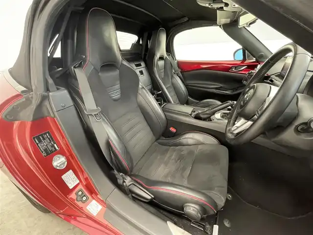 マツダ ロードスター RS 滋賀県 2018(平30)年 12万km ソウルレッドクリスタルM 禁煙車/純正ナビ/CD/DVD/Bluetooth/AUX/SD/FM/AM/USB/フルセグテレビ/バックカメラ/スマートシティーブレーキサポート/車線逸脱警報/標識認識機能/パーキングセンサー/ビルトインETC/クルーズコントロール/ハーフレザーシート/前席シートヒーター /革巻きステアリング/レーダー探知機/ドライブレコーダー/純正フロアマット/純正16インチアルミホイール