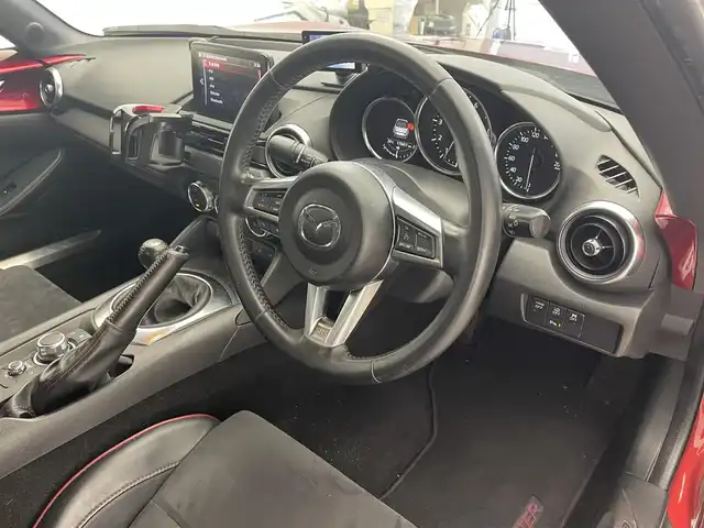 マツダ ロードスター RS 滋賀県 2018(平30)年 12万km ソウルレッドクリスタルM 禁煙車/純正ナビ/CD/DVD/Bluetooth/AUX/SD/FM/AM/USB/フルセグテレビ/バックカメラ/スマートシティーブレーキサポート/車線逸脱警報/標識認識機能/パーキングセンサー/ビルトインETC/クルーズコントロール/ハーフレザーシート/前席シートヒーター /革巻きステアリング/レーダー探知機/ドライブレコーダー/純正フロアマット/純正16インチアルミホイール
