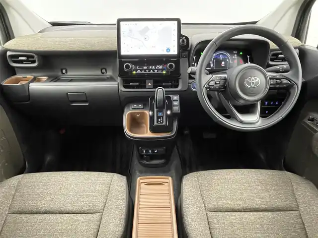トヨタ シエンタ ハイブリッド Z 岡山県 2023(令5)年 1.5万km アーバンカーキ 純正10.5インチディスプレイオーディオ/地デジ/Bluetooth/USB/カープレイ/パノラミックビューモニター/ビルトインETC/レーダークルーズコントロール/シートヒーター /ステアリングヒーター/ブラインドスポットモニター/両側パワースライドドア/LEDヘッドライト/オートライト /コーナーセンサー /プリクラッシュセーフティ/オートハイビーム /プッシュスタート /スマートキー