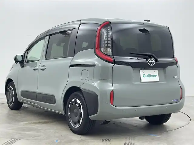 トヨタ シエンタ ハイブリッド Z 岡山県 2023(令5)年 1.5万km アーバンカーキ 純正10.5インチディスプレイオーディオ/地デジ/Bluetooth/USB/カープレイ/パノラミックビューモニター/ビルトインETC/レーダークルーズコントロール/シートヒーター /ステアリングヒーター/ブラインドスポットモニター/両側パワースライドドア/LEDヘッドライト/オートライト /コーナーセンサー /プリクラッシュセーフティ/オートハイビーム /プッシュスタート /スマートキー