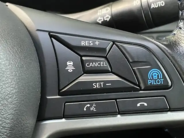 日産 セレナ e-パワー オーテック セーフティPKG 香川県 2020(令2)年 5.1万km 青Ⅱ 登録時走行距離：50929km/プロパイロット/→エマージェンシーブレーキ/→レーダークルーズコントロール/→レーンキープアシスト/純正10インチナビ/→DVD/CD/→フルセグTV/アラウンドビューモニター/ブラインドスポットモニター/両側パワースライドドア/ハンズフリーオートスライドドア/レザーシート/革巻きステアリング/ステアリングリモコン/LEDヘッドライト/ドラレコ/ETC/純正16インチAW/純正フロアマット/スマートキー/プッシュスタート