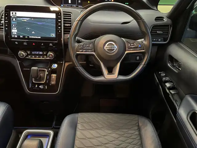 日産 セレナ e-パワー オーテック セーフティPKG 香川県 2020(令2)年 5.1万km 青Ⅱ 登録時走行距離：50929km/プロパイロット/→エマージェンシーブレーキ/→レーダークルーズコントロール/→レーンキープアシスト/純正10インチナビ/→DVD/CD/→フルセグTV/アラウンドビューモニター/ブラインドスポットモニター/両側パワースライドドア/ハンズフリーオートスライドドア/レザーシート/革巻きステアリング/ステアリングリモコン/LEDヘッドライト/ドラレコ/ETC/純正16インチAW/純正フロアマット/スマートキー/プッシュスタート