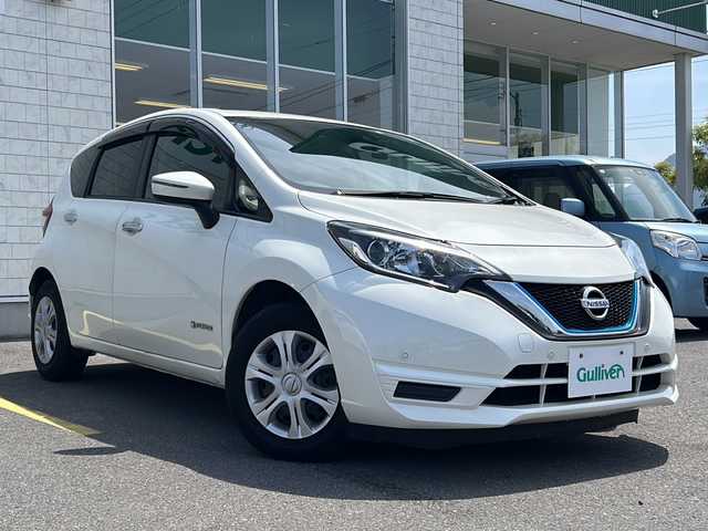 日産 ノート e－パワー B 香川県 2020(令2)年 5.2万km ブリリアントホワイトパール 社外ナビ／Ｂｌｕｅｔｏｏｔｈ／コーナーセンサー／レーンキープ／ＥＴＣ／コーナーセンサー／衝突軽減ブレーキ／バックカメラ／オートライト／レーンキープ／横滑り防止