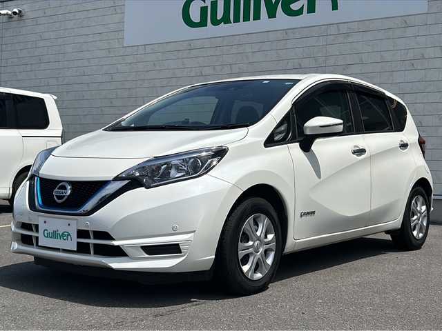 日産 ノート e－パワー B 香川県 2020(令2)年 5.2万km ブリリアントホワイトパール 社外ナビ／Ｂｌｕｅｔｏｏｔｈ／コーナーセンサー／レーンキープ／ＥＴＣ／コーナーセンサー／衝突軽減ブレーキ／バックカメラ／オートライト／レーンキープ／横滑り防止