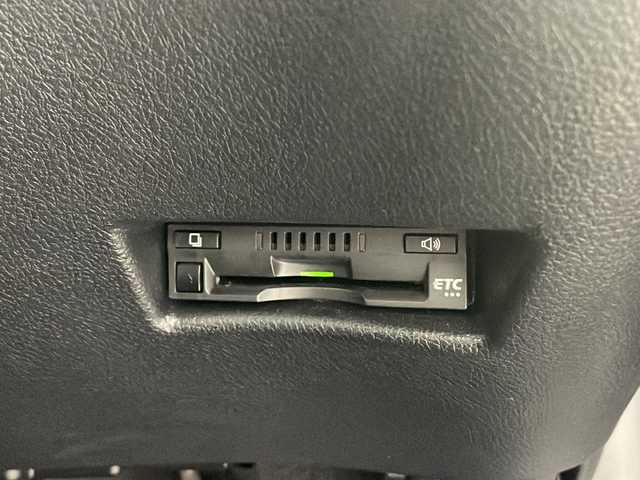 トヨタ シエンタ ファンベースG クエロ 大阪府 2020(令2)年 4.4万km ブラックマイカ KENWOOD 9インチナビ　MDV-M906HDL/【BT/フルセグTV/ipod/USB/HDMI/DVD]/アラウンドビューモニター/ドライブレコーダー前後　DRV-MR745/ビルトインETC/衝突被害軽減システム/レーンキープアシスト/横滑り防止装置/コーナーセンサー前後/オートライト/オートマチックハイビーム/両側パワースライドドア/アイドリングストップ/純正１６インチアルミホイール/純正フロアマット/ハーフレザーシート/スマートキー