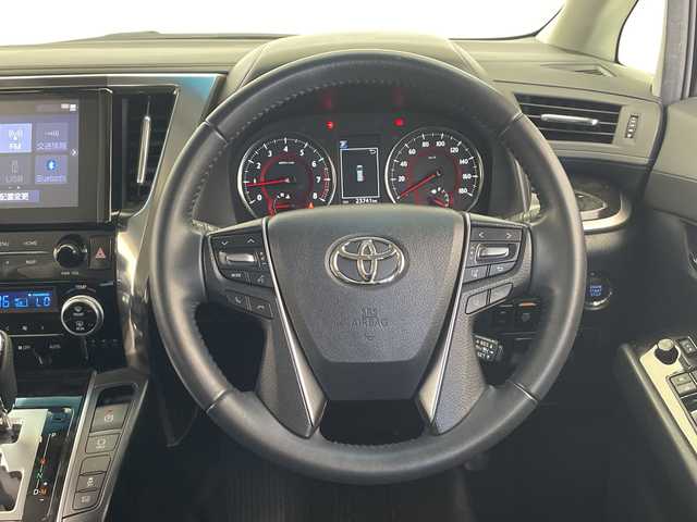 トヨタ アルファード S 栃木県 2020(令2)年 2.4万km ブラック ディスプレイオーディオ/メモリーナビ/（CD/DVD/Bluetooth/USB）/バックカメラ/トヨタセーフティセンス/ビルトインETC/両側パワースライドドア/オートライト/LEDヘッドライト/横滑り防止装置/フォグランプ/スマートキー/プッシュスタート/ステアリングスイッチ/革巻きステアリング/電動格納ミラー/純正アルミホイール/純正フロアマット