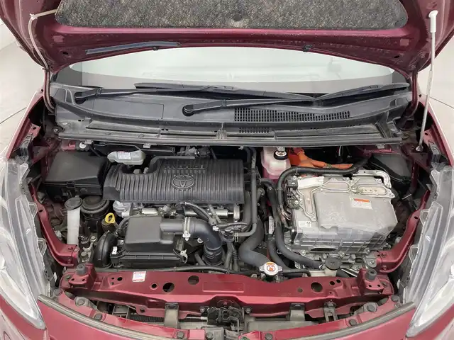 トヨタ シエンタ ハイブリッド G クエロ 滋賀県 2018(平30)年 6万km ブラックマイカ/センシュアルレッドマイカ 純正９インチナビ/・フルセグ・Bluetooth・CD・DVD・USB/トヨタセーフティーセンス/全方位カメラ/デジタルインナーミラー/ハーフレザーシート/シートヒーター/ステアリングヒーター/両側パワースライドドア/ETC/オートライト/オートハイビーム/前後ドライブレコーダー/前後ソナー/純正16インチアルミホイール