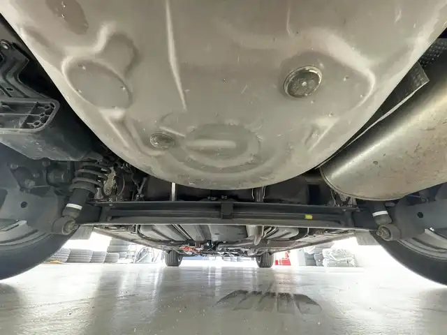 トヨタ シエンタ ハイブリッド G クエロ 滋賀県 2018(平30)年 6万km ブラックマイカ/センシュアルレッドマイカ 純正９インチナビ/・フルセグ・Bluetooth・CD・DVD・USB/トヨタセーフティーセンス/全方位カメラ/デジタルインナーミラー/ハーフレザーシート/シートヒーター/ステアリングヒーター/両側パワースライドドア/ETC/オートライト/オートハイビーム/前後ドライブレコーダー/前後ソナー/純正16インチアルミホイール