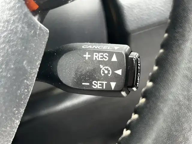 トヨタ シエンタ ハイブリッド G クエロ 滋賀県 2018(平30)年 6万km ブラックマイカ/センシュアルレッドマイカ 純正９インチナビ/・フルセグ・Bluetooth・CD・DVD・USB/トヨタセーフティーセンス/全方位カメラ/デジタルインナーミラー/ハーフレザーシート/シートヒーター/ステアリングヒーター/両側パワースライドドア/ETC/オートライト/オートハイビーム/前後ドライブレコーダー/前後ソナー/純正16インチアルミホイール