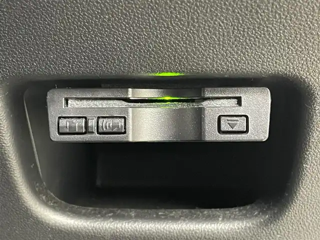 ダイハツ キャスト アクティバ G SAⅢ 岡山県 2018(平30)年 4.4万km オフビートカーキM 純正ナビ　「NMZM-W68D」/　「BT/フルセグ/DVD/CD/USB」　/全方位カメラ　/オートハイビーム　/ＬＥＤヘッドライト（AUTO機能付き）　/ＥＴＣ　/衝突被害軽減システム　/車線逸脱防止システム　/ドライブレコーダー　/ヘッドライトレベライザー　/純正ドアバイザー/フォグランプ/アイドリングストップ　/禁煙車/スマートキー×1/プッシュスタート