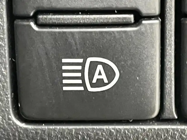 ダイハツ キャスト アクティバ G SAⅢ 岡山県 2018(平30)年 4.4万km オフビートカーキM 純正ナビ　「NMZM-W68D」/　「BT/フルセグ/DVD/CD/USB」　/全方位カメラ　/オートハイビーム　/ＬＥＤヘッドライト（AUTO機能付き）　/ＥＴＣ　/衝突被害軽減システム　/車線逸脱防止システム　/ドライブレコーダー　/ヘッドライトレベライザー　/純正ドアバイザー/フォグランプ/アイドリングストップ　/禁煙車/スマートキー×1/プッシュスタート