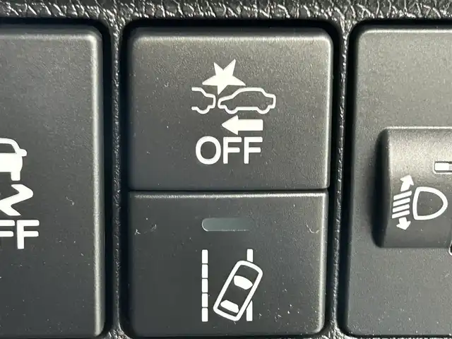 ホンダ シャトル ハイブリッド ホンダセンシング 大阪府 2020(令2)年 2.8万km ルナシルバーM 社外ナビ　衝突軽減ブレーキ　レーンアシスト　レーダークルーズコントロール　スマートキー　プッシュスタート　オートエアコン　ビルトインＥＴＣ　電動格納ミラー　Ｂｌｕｅｔｏｏｔｈ　横滑り防止装置　ｅｃｏｎ