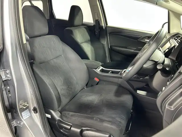 ホンダ シャトル ハイブリッド ホンダセンシング 大阪府 2020(令2)年 2.8万km ルナシルバーM 社外ナビ　衝突軽減ブレーキ　レーンアシスト　レーダークルーズコントロール　スマートキー　プッシュスタート　オートエアコン　ビルトインＥＴＣ　電動格納ミラー　Ｂｌｕｅｔｏｏｔｈ　横滑り防止装置　ｅｃｏｎ