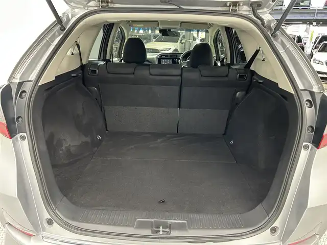 ホンダ シャトル ハイブリッド ホンダセンシング 大阪府 2020(令2)年 2.8万km ルナシルバーM 社外ナビ　衝突軽減ブレーキ　レーンアシスト　レーダークルーズコントロール　スマートキー　プッシュスタート　オートエアコン　ビルトインＥＴＣ　電動格納ミラー　Ｂｌｕｅｔｏｏｔｈ　横滑り防止装置　ｅｃｏｎ