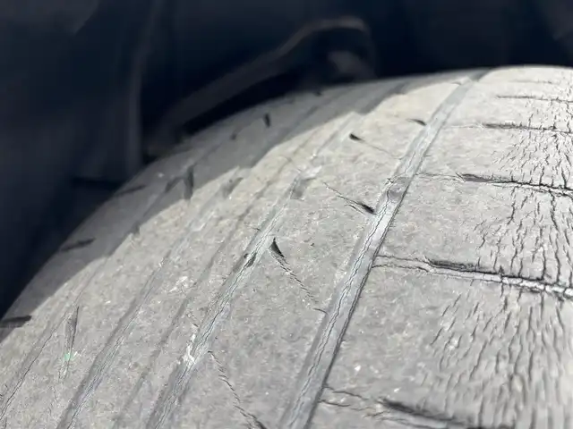 日産 フーガ ハイブリッド 宮城県 2015(平27)年 5.4万km ブリリアントシルバー BOSEサラウンドサウンドシステム/本革パッケージ/・ブラック革シート/・エアコンディショニングシート（運転席/助手席）/・シートバックグリップベルト（運転席/助手席）/＝＝＝/インテリジェントペダル/ブレーキアシスト/LDP（車線逸脱防止支援システム）/LDW（車線逸脱警報）/BSI（後側方衝突防止支援システム）/BSW（後側方車両検知警報）/BCI（後退時衝突防止支援システム）/PFCW（前方衝突予測警報）/エマージェンシーブレーキ/タイヤ空気圧警報システム/ダブルプリテンショナーシートベルト/インテリジェントクルーズコントロール/純正HDDナビ/【CD・DVD・MSV・BT・フルセグTV】/アラウンドビューモニター/パワーシート（運転席/助手席）/パワーオットマン（助手席）/パーソナルドライビングポジションメモリーシステム（運転席）/LEDヘッドライト/オートライト/スマートキー＆プッシュスタート/スペアキー/エンジンスターター/純正18インチAW/フロアマット/ドアバイザー/W/サイド/カーテンエアバッグ