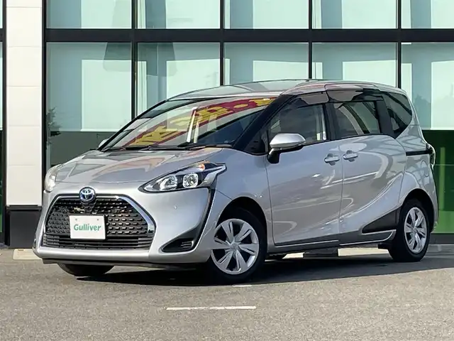 トヨタ シエンタ ハイブリッド ファンベースX 和歌山県 2022(令4)年 4.3万km シルバーM 後期型/社外ナビ/バックカメラ/パワースライドドア/ETC/トヨタセーフティセンス/オートハイビーム/USB/オートライト/フロアマット