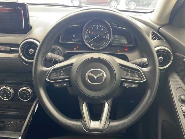 マツダ マツダ２ 15S プロアクティブ スマートED 沖縄県 2020(令2)年 3.7万km セラミックM 純正メーカーSDナビ/メーカーOP（CD/DVD/フルセグTV）/Bluetooth/全方位カメラ/バックカメラ/コーナーセンサー/スマートブレーキサポート/レーダークルーズコントロール/レーンキープアシスト/LEDヘッドライト/ETC/前席シートヒーター/ステアリングスイッチ/電動格納ミラー/ウインカーミラー/取扱説明書/ナビ取扱説明書