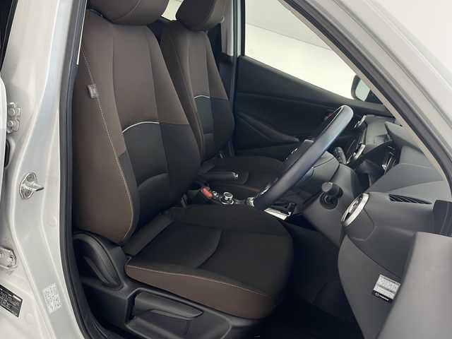 マツダ マツダ２ 15S プロアクティブ スマートED 沖縄県 2020(令2)年 3.7万km セラミックM 純正メーカーSDナビ/メーカーOP（CD/DVD/フルセグTV）/Bluetooth/全方位カメラ/バックカメラ/コーナーセンサー/スマートブレーキサポート/レーダークルーズコントロール/レーンキープアシスト/LEDヘッドライト/ETC/前席シートヒーター/ステアリングスイッチ/電動格納ミラー/ウインカーミラー/取扱説明書/ナビ取扱説明書