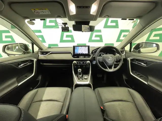 トヨタ ＲＡＶ４ ハイブリッドG 鹿児島県 2022(令4)年 4.3万km ホワイトパールクリスタルシャイン 禁煙車　/純正ナビ/(フルセグTV/Bluetooth/CD/DVD)/トヨタセーフティセンス/　・衝突軽減ブレーキ/　・レーンキープアシスト/　・追従型クルーズコントロール/デジタルインナーミラー/バックカメラ/シートメモリー付きパワーシート/前席シートヒーター/前席シートベンチレーション/置くだけ充電/ステアリングリモコン/ステアリングヒーター/ブラインドスポットモニター/前後ドライブレコーダー/ハンズフリーパワーバックドア/オートマチックハイビーム/LEDヘッドライト/4WD/純正ドアバイザー